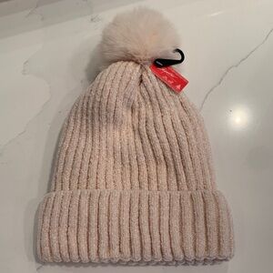 Cozy Cream Knit Pom-Pom hat
